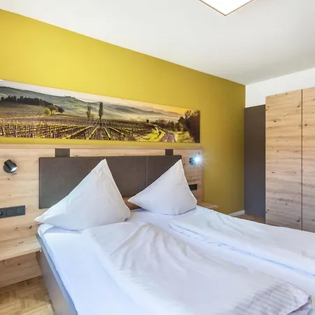 Pappelhof Apartmán *