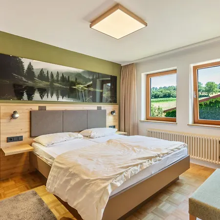 Pappelhof Apartmán *