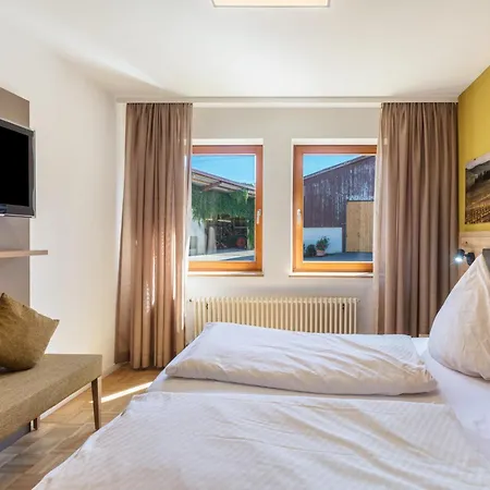 Pappelhof Landurlaub Mit Panoramablick - Motorradunterkunft Fahrradunterkunft *